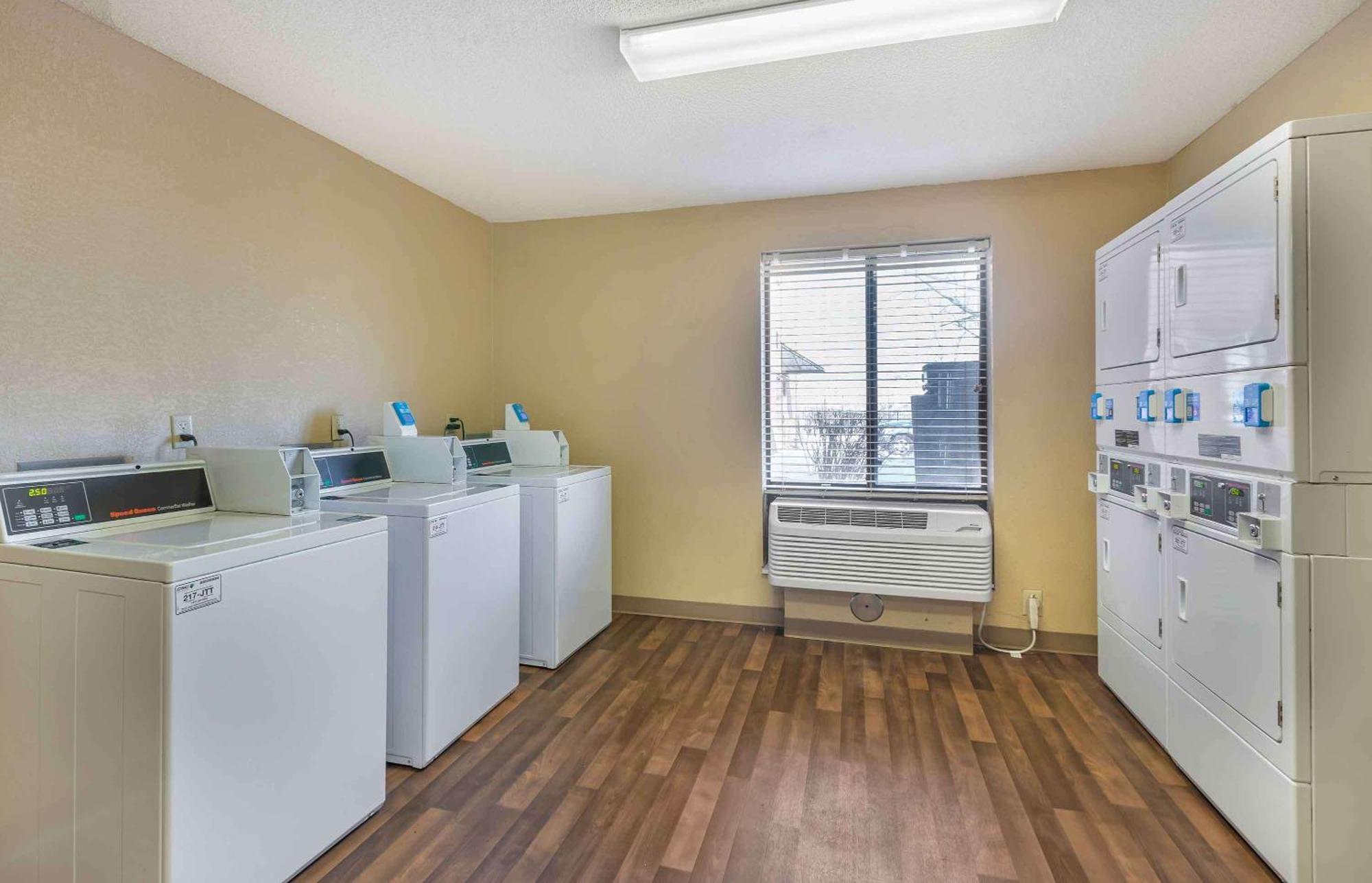 Extended Stay America Select Suites - Des Moines - West Des Moines Clive Bagian luar foto